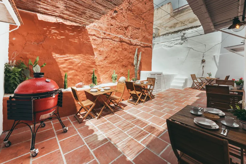 Encanto Guesthouse - Image 1