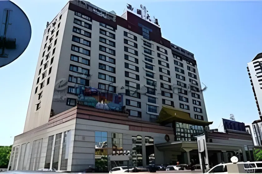 Beijing Tibet Hotel - Image 1