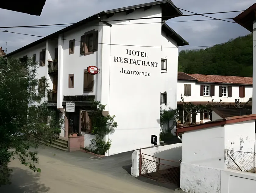 Juantorena Hôtel Saint-Etienne-de-Baigorry - Image 1
