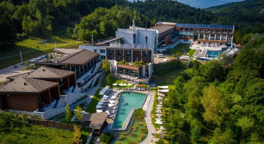 Hotel Ramonda - Image 1