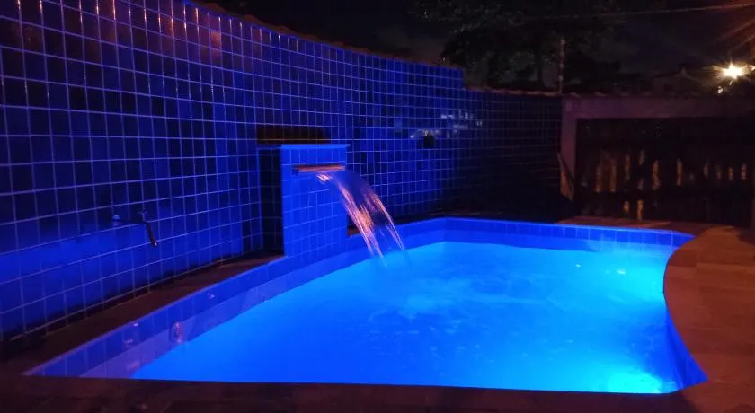 Casa com piscina , churrasqueira, Wi-Fi, em rua de Areia à 1km da praia, bairro sussegado, proíbido uso de som extremamente alto ideal para descansar - Image 1