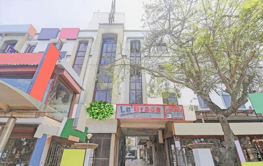 Le Grace Annasalai - Image 1