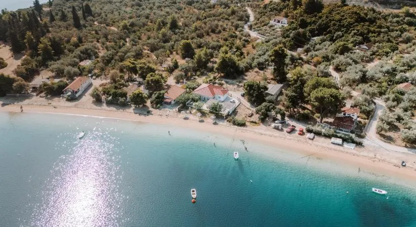Bluevera seafront villa-Aidipsos bay - Image 1