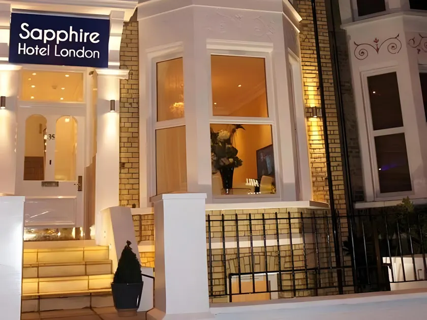 Sapphire Hotel London - Image 1