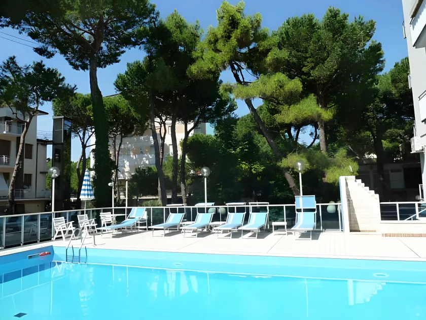 Hotel Astra - Image 1