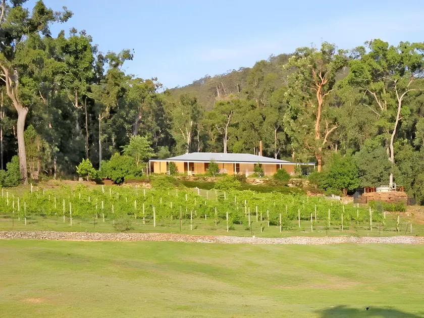 Wallaby Ridge Retreat - Image 1