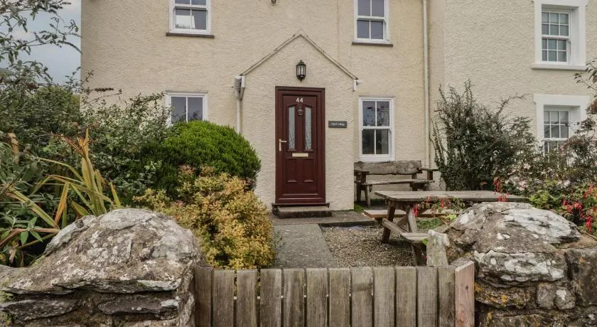 Garth Cottage - Image 1