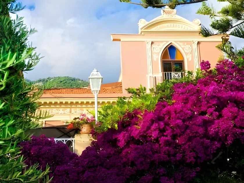 Romantic Hotel & Restaurant Villa Cheta Elite - Image 1