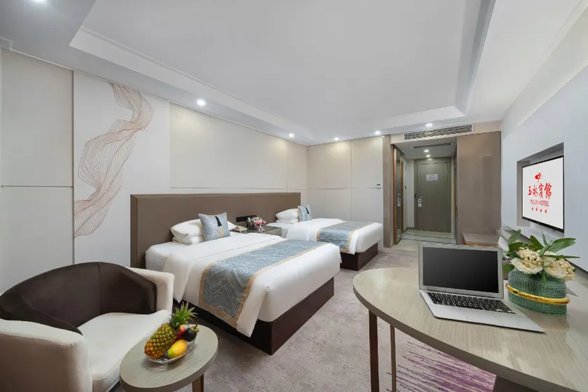 Yulin Hotel - Image 1
