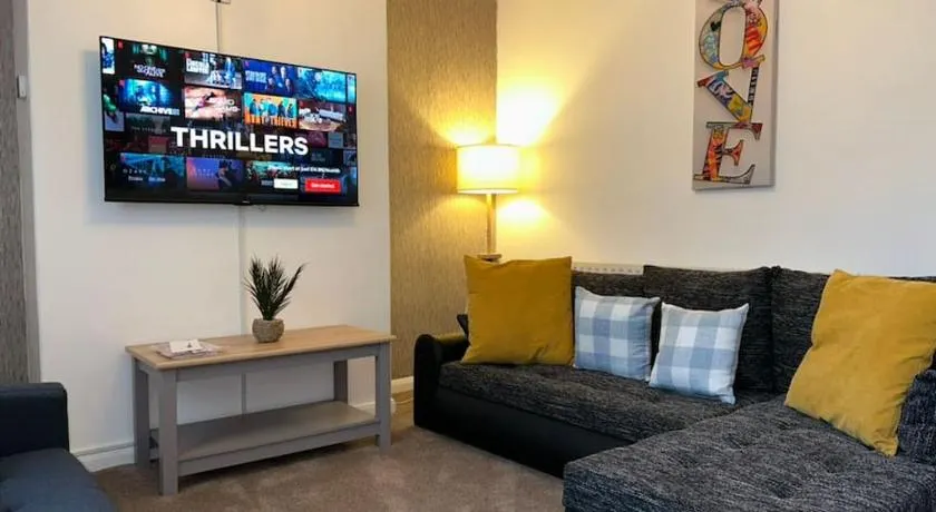 Homely 3 Bed House Halifax - Image 1