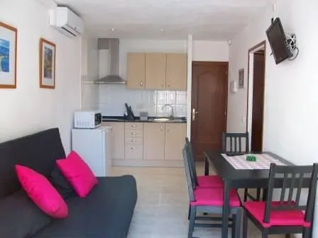 Apartamentos Mitus - Image 1