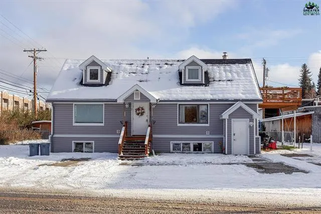 Fairbanks Great Location - Image 1