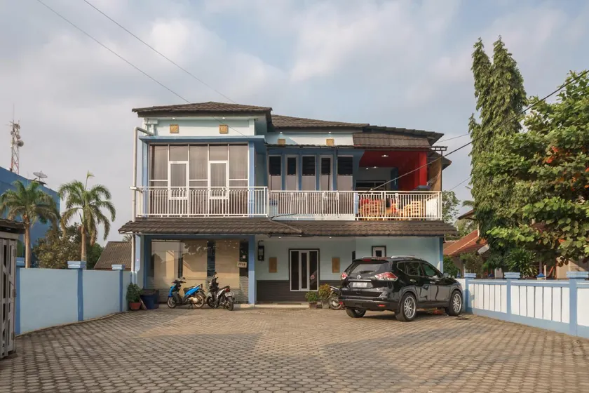 King Suite Hotel Bengkulu - Image 1