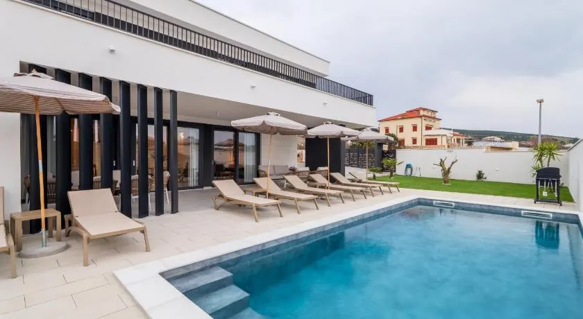 Villa Carbonia - Image 1
