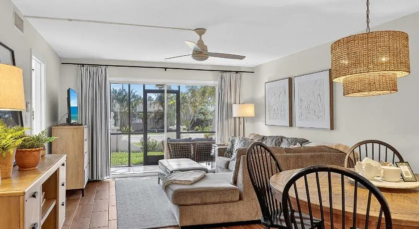 Coastal Paradise Condo Steps To Crescent Beach - Image 1