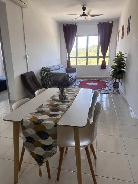 MAHEER HOMESTAY Puncak Alam - Image 1