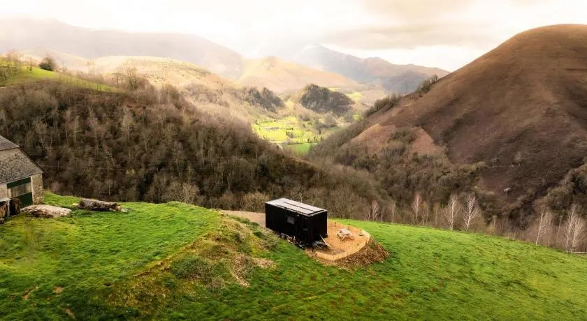 Bele Ame - Parcel Tiny House - Tiny House face aux Pyrénées, près de Lourdes MAE-4543 - Image 1