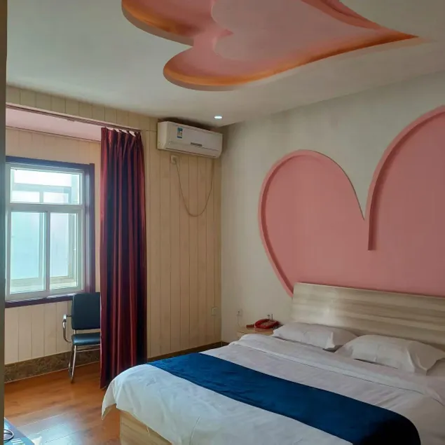 Deyilin Theme Hotel - Image 1
