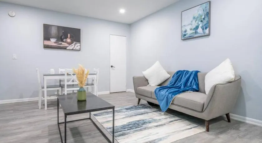 Centre Street upper 2bedSuite 4408 - Image 1