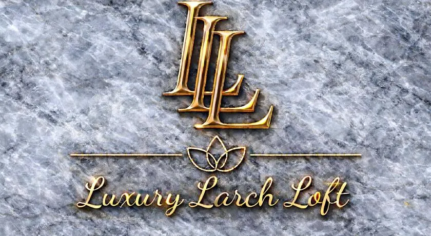 Luxury Larch Loft - Image 1