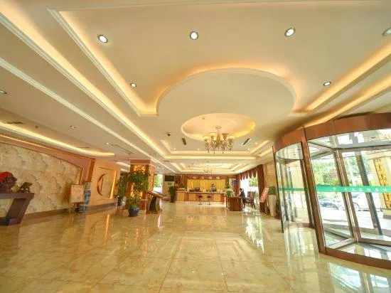 Ivy Hotel - Image 1