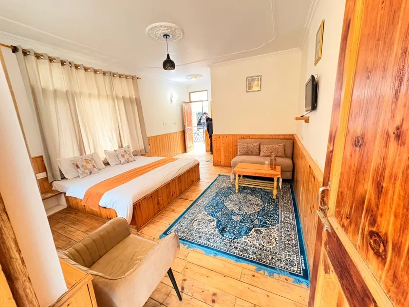 Tara Guest House - Image 1