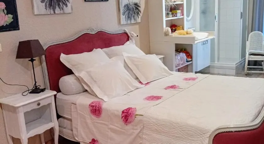 Chambre Romance - Image 1