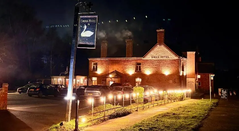 Swan Hotel Forton - Image 1