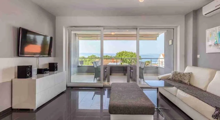 Luxury Apartment Sunflair - Image 1