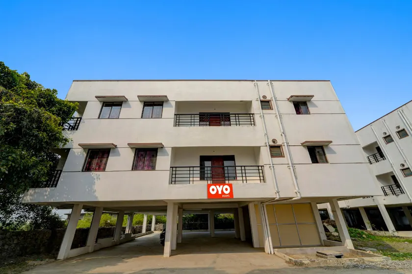 Hotel O J2 Service Appartment - Image 1