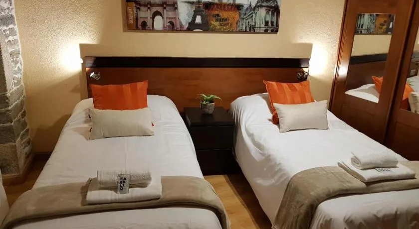 Aqua Rooms Sarria - Image 1