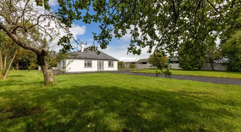 Ballyneill Farmhouse - Image 1