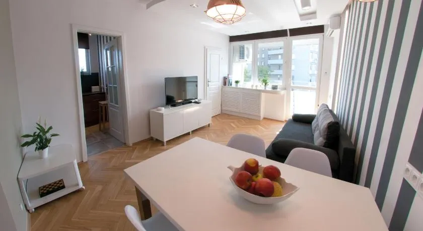 Old Town Grand Theatre Apartment - Image 1