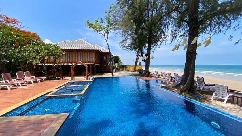 Baan Talay Dao Resort - Image 1