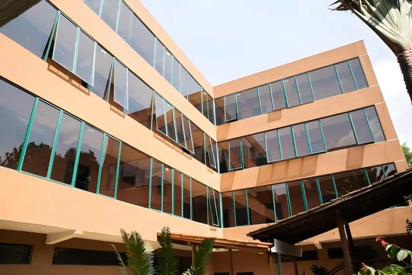 Gorillas City Centre Hotel - Image 1