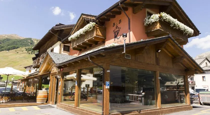B&B The King - Image 1