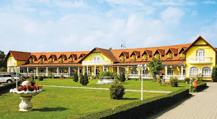 Hotel Zámeček - Image 1