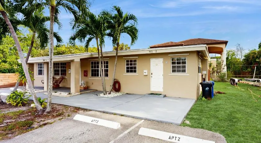 The Palms A - Image 1