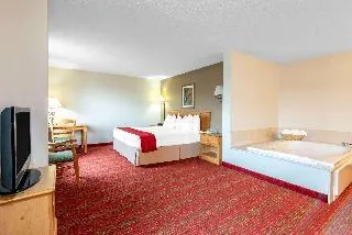 Ramada Summerset/Rapid City West - Image 1