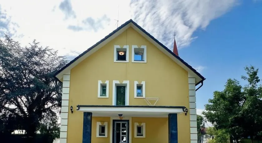 Pension Smart Living Suites - Image 1