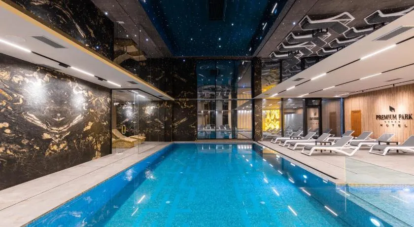 Premium Park Hotel - Image 1