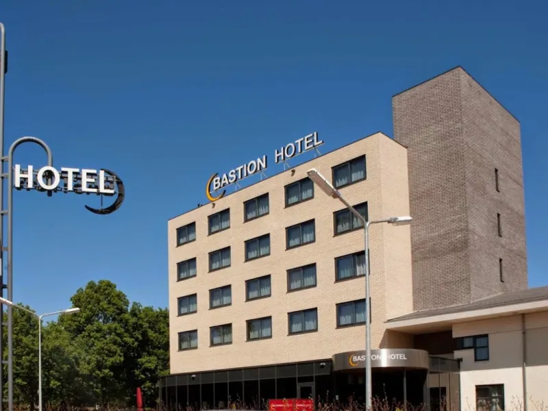 Bastion Hotel Roosendaal - Image 1