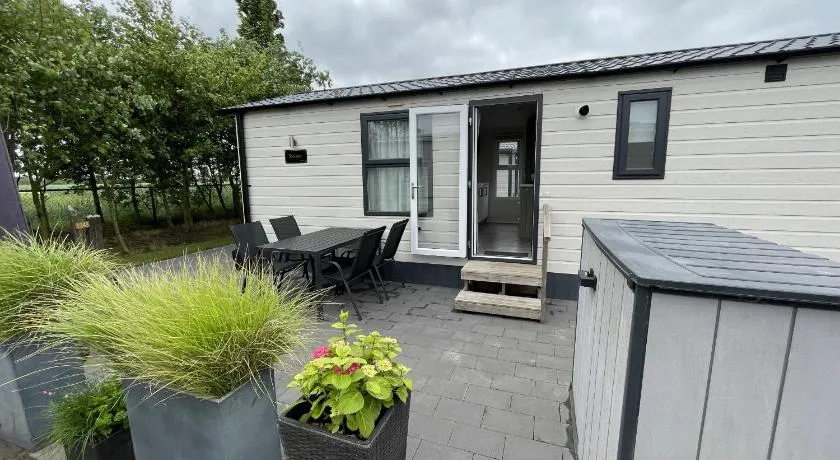 NV 1243 - Beach Resort Nieuwvliet Bad - Image 1
