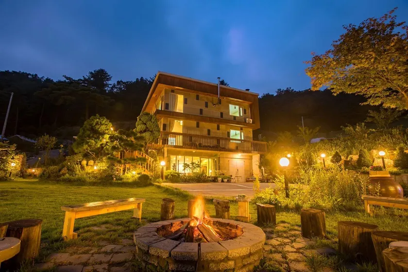 Yangpyeong the Haemil Pension Group, MT, Workshop - Image 1