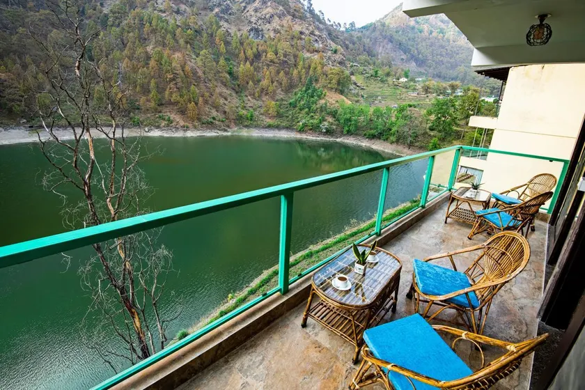 Allure Lakefront - Image 1