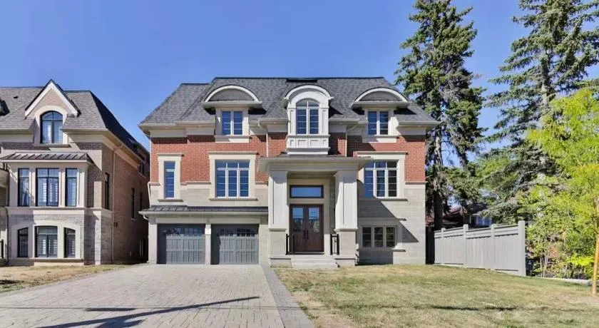 A - Modern Room near Yonge-Finch -Willowdale Grand Residence - Image 1