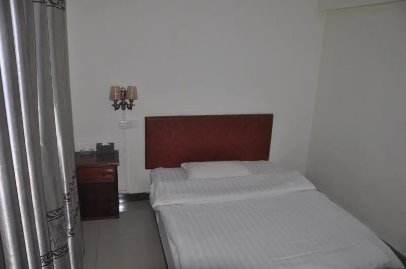 Ruijiang Hotel - Image 1