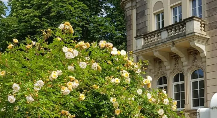 Hotel-Villa Lalee - Image 1