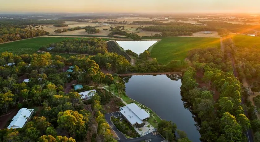 Eight Willows Retreat - Image 1