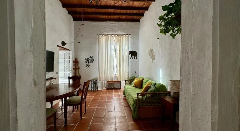 Antigua casa del cura - Image 1